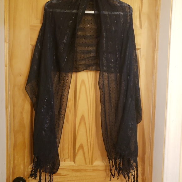 Shawl - Picture 1 of 2